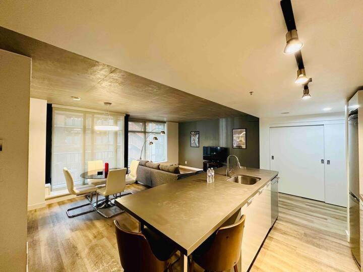 شقة Downtown Luxe فانكوفر المظهر الخارجي الصورة